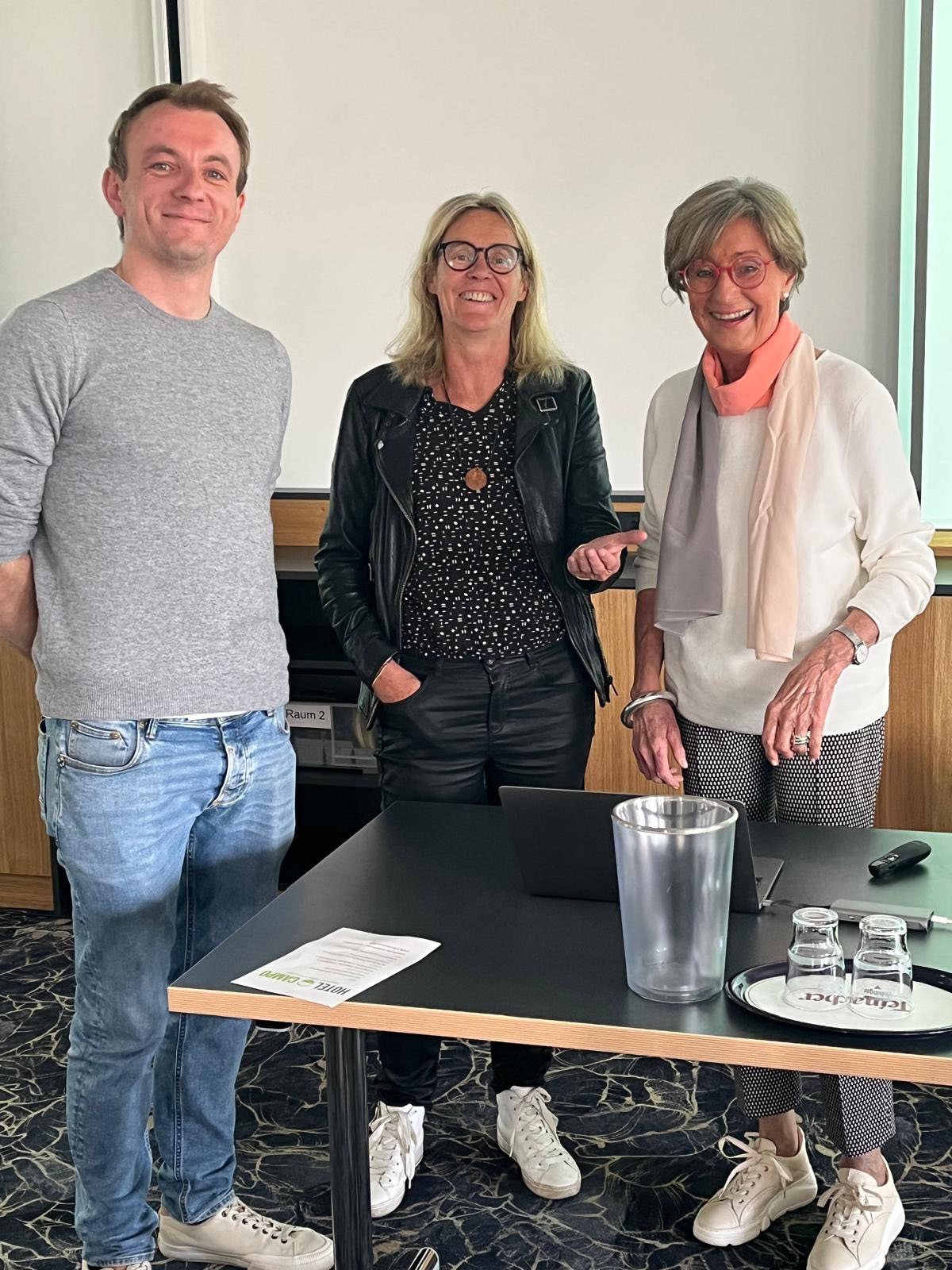 v.l.n.r.: David Banis, Petra Ottmann u. Dr. Birgitt Holschuh-Lorang v.l.n.r.: David Banis, Petra Ottmann u. Dr. Birgitt Holschuh-Lorang