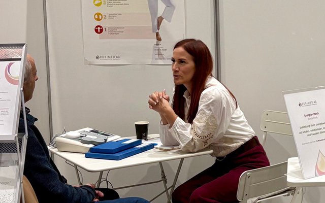 Elisabeth Fangmeyer gibt Einblicke in die PSE durch einen kurzen Energie-Check